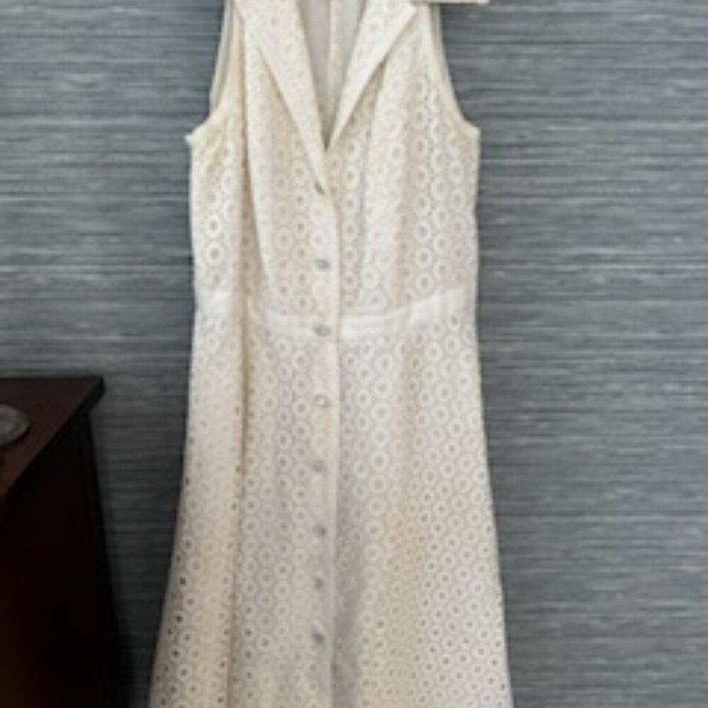 Ladies White Eyelet Sz 8 Sleeveless 'Carmen Marc Valvo' Dress